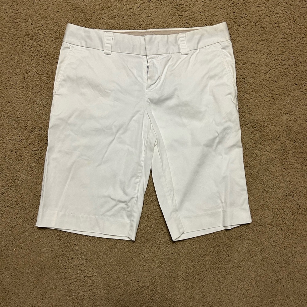 Banana Republic White Bermuda Shorts Size 6